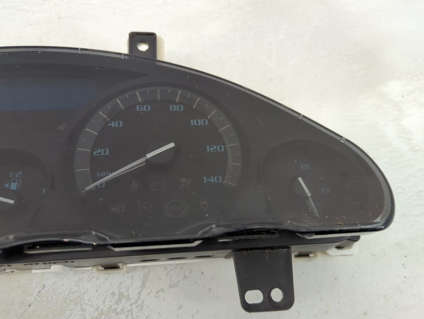 2008-2012 Buick Enclave Instrument Cluster Speedometer Gauges Fits Fits 2008 2009 2010 2011 2012 OEM Used Auto Parts - Oemus