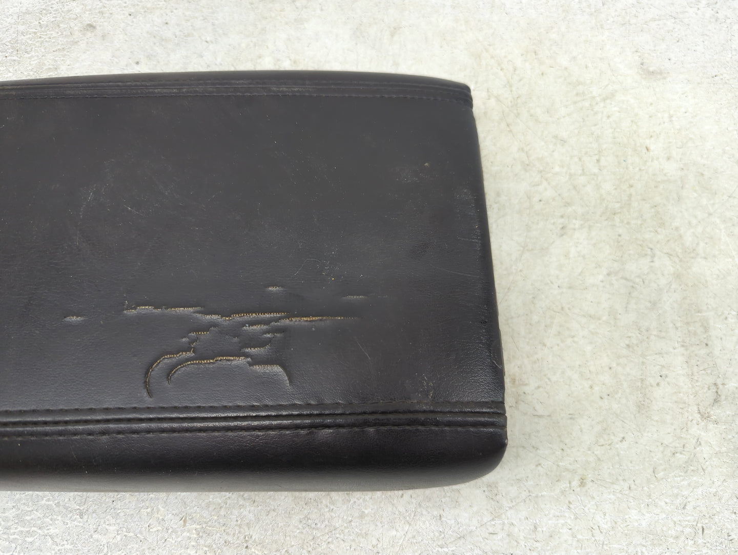 2008-2017 Buick Enclave Center Console Armrest Cover Lid Fits Fits 2007 2008 2009 2010 2011 2012 2013 2014 2015 2016 2017 OE