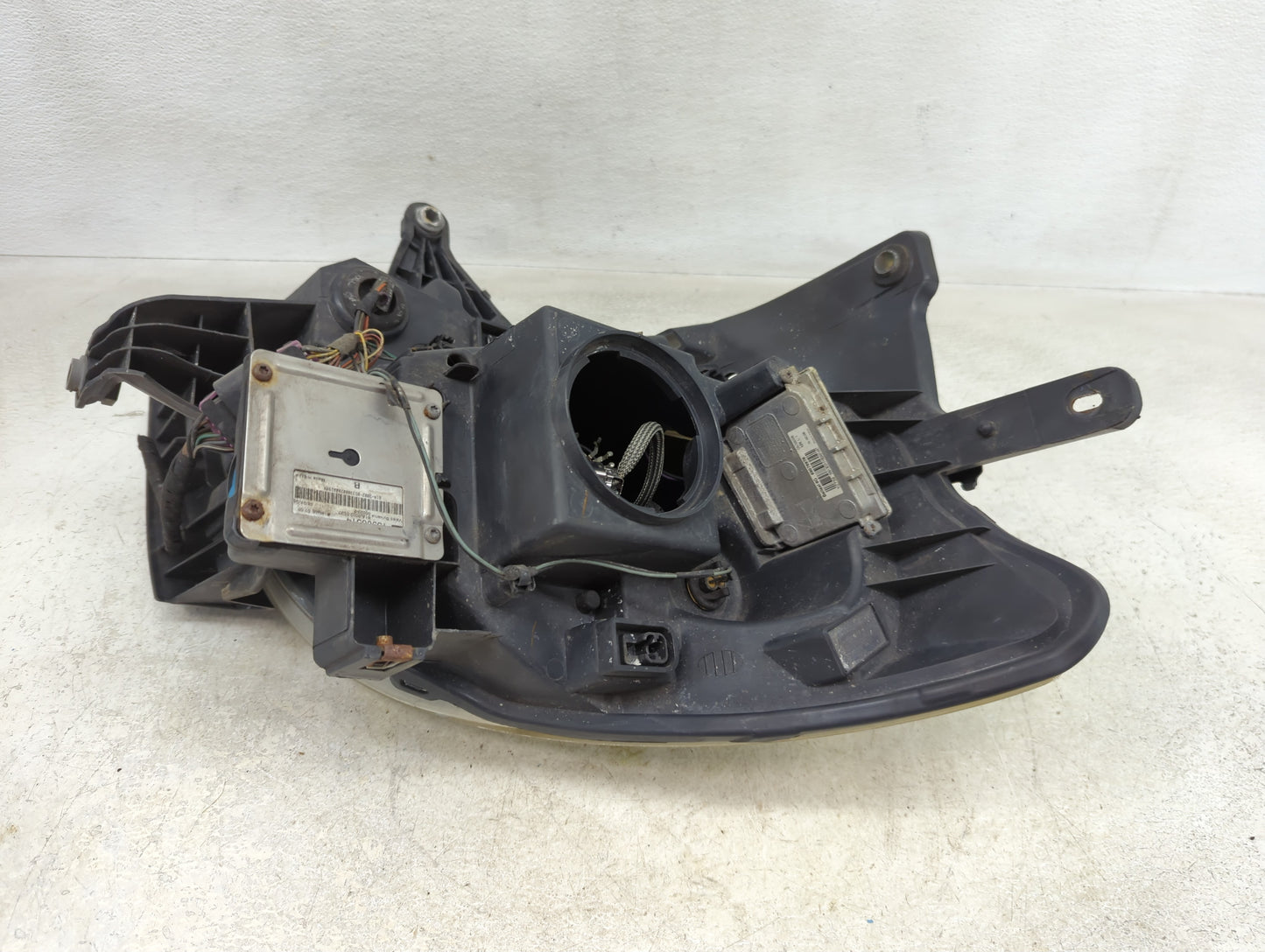 2008-2012 Buick Enclave Passenger Right Oem Head Light Headlight Lamp - Oemusedautoparts1.com