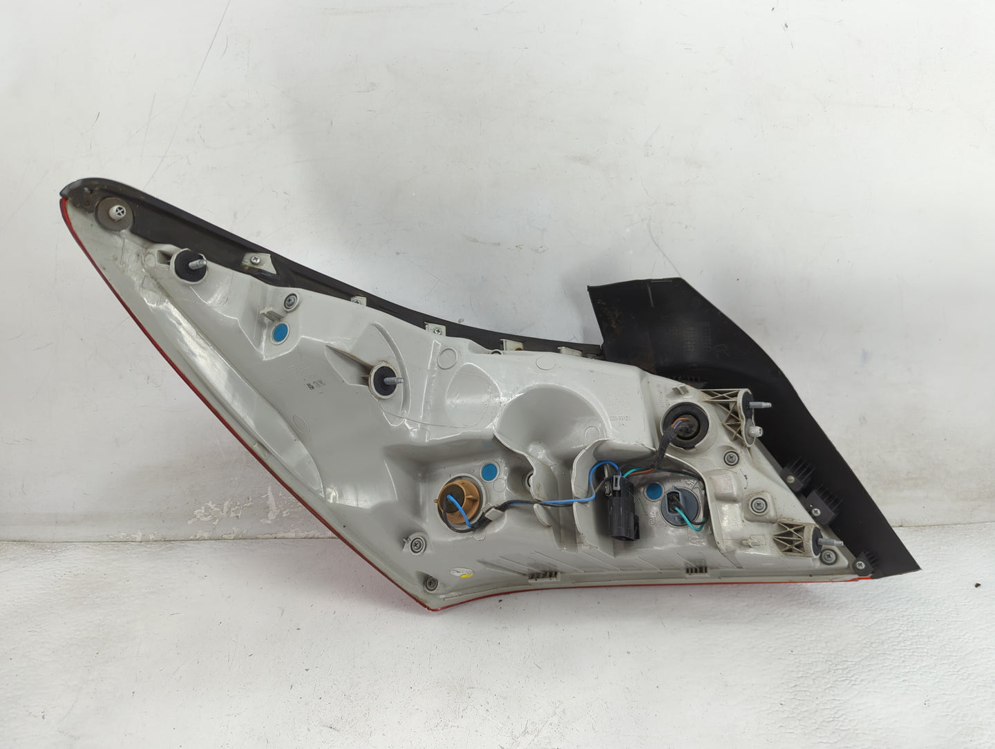 2014-2016 Buick Lacrosse Tail Light Assembly Passenger Right OEM Fits Fits 2014 2015 2016 OEM Used Auto Parts - Oemusedautop