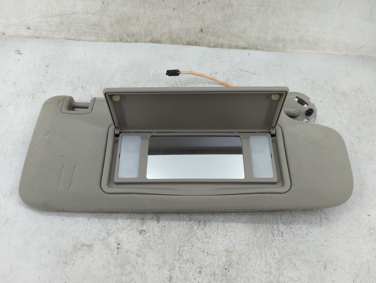 2016 Buick Lacrosse Sun Visor Shade Replacement Driver Left Mirror Fits OEM Used Auto Parts - Oemusedautoparts1.com