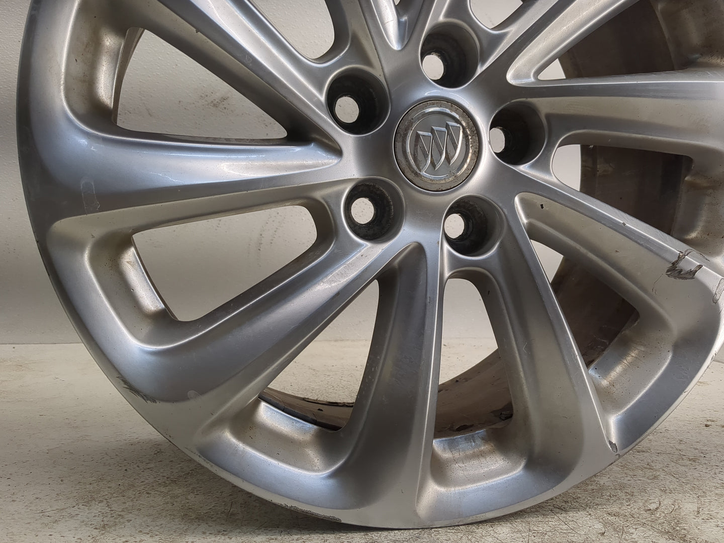 2014-2016 Buick Lacrosse Oem Wheel Rim - Oemusedautoparts1.com