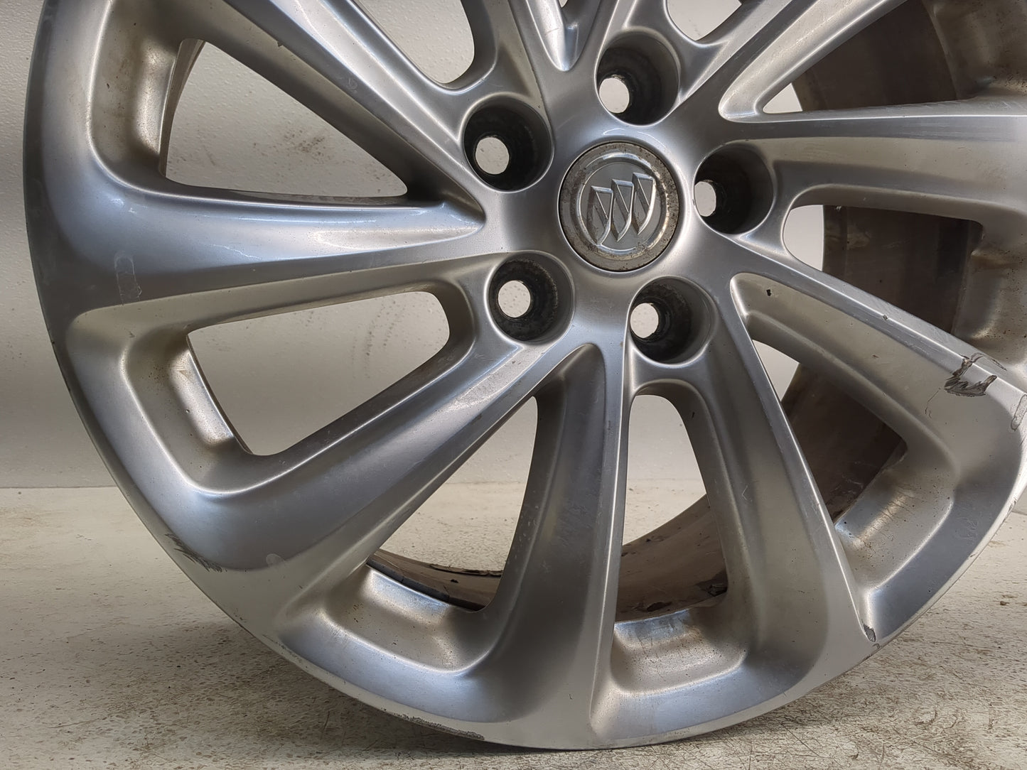 2014-2016 Buick Lacrosse Oem Wheel Rim - Oemusedautoparts1.com