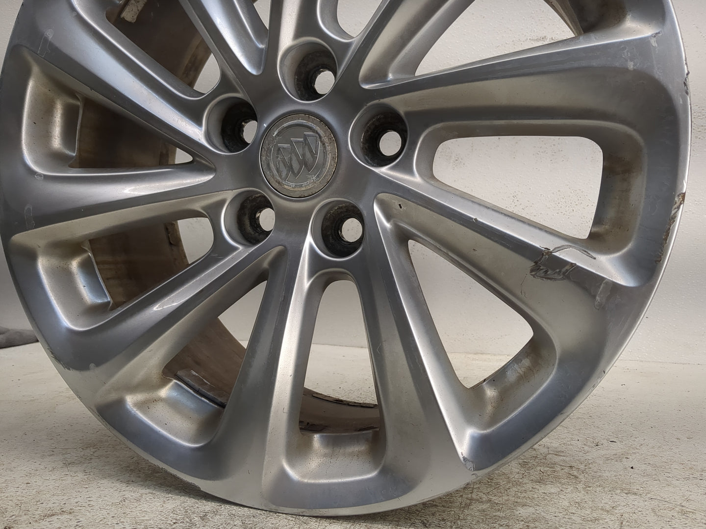 2014-2016 Buick Lacrosse Oem Wheel Rim - Oemusedautoparts1.com