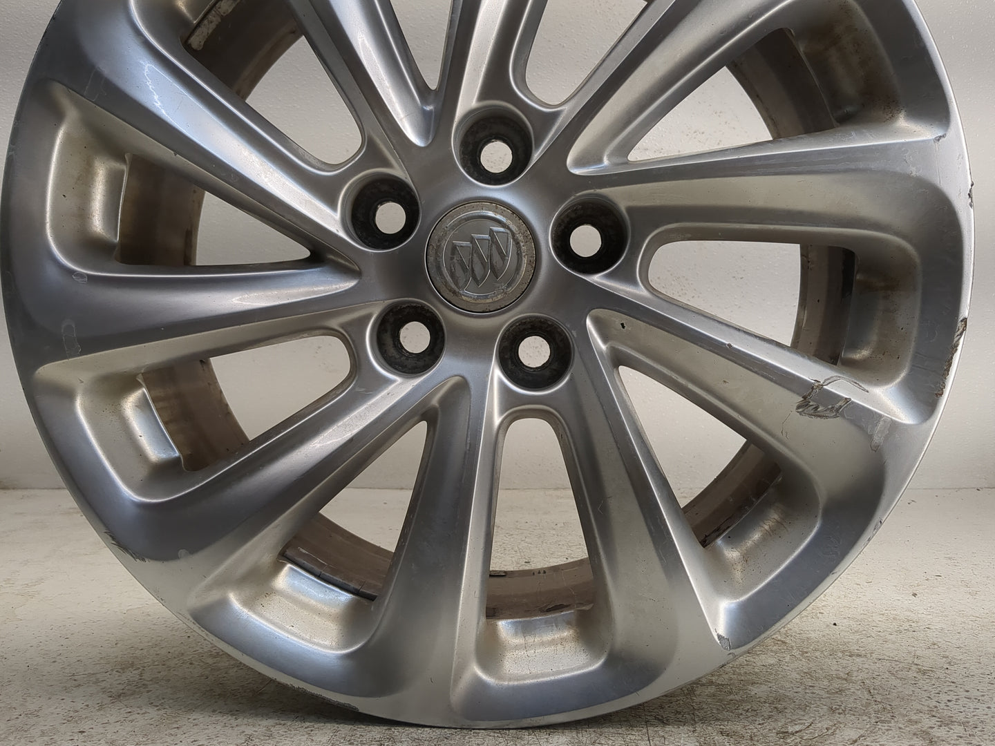 2014-2016 Buick Lacrosse Oem Wheel Rim - Oemusedautoparts1.com