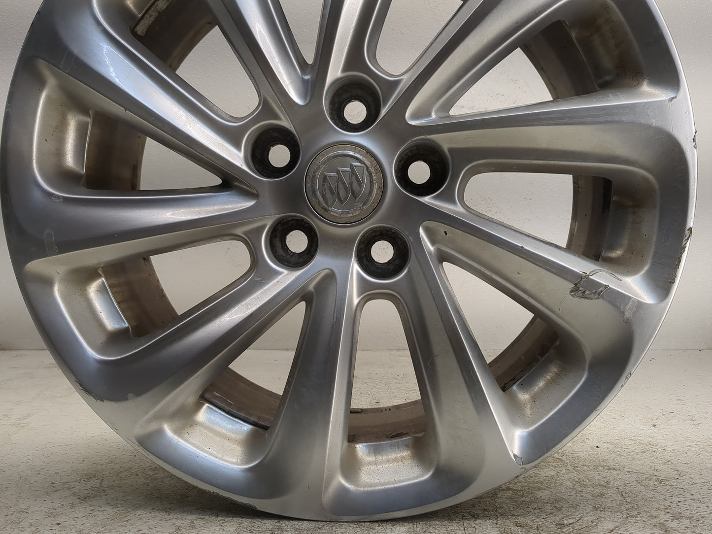 2014-2016 Buick Lacrosse Oem Wheel Rim - Oemusedautoparts1.com