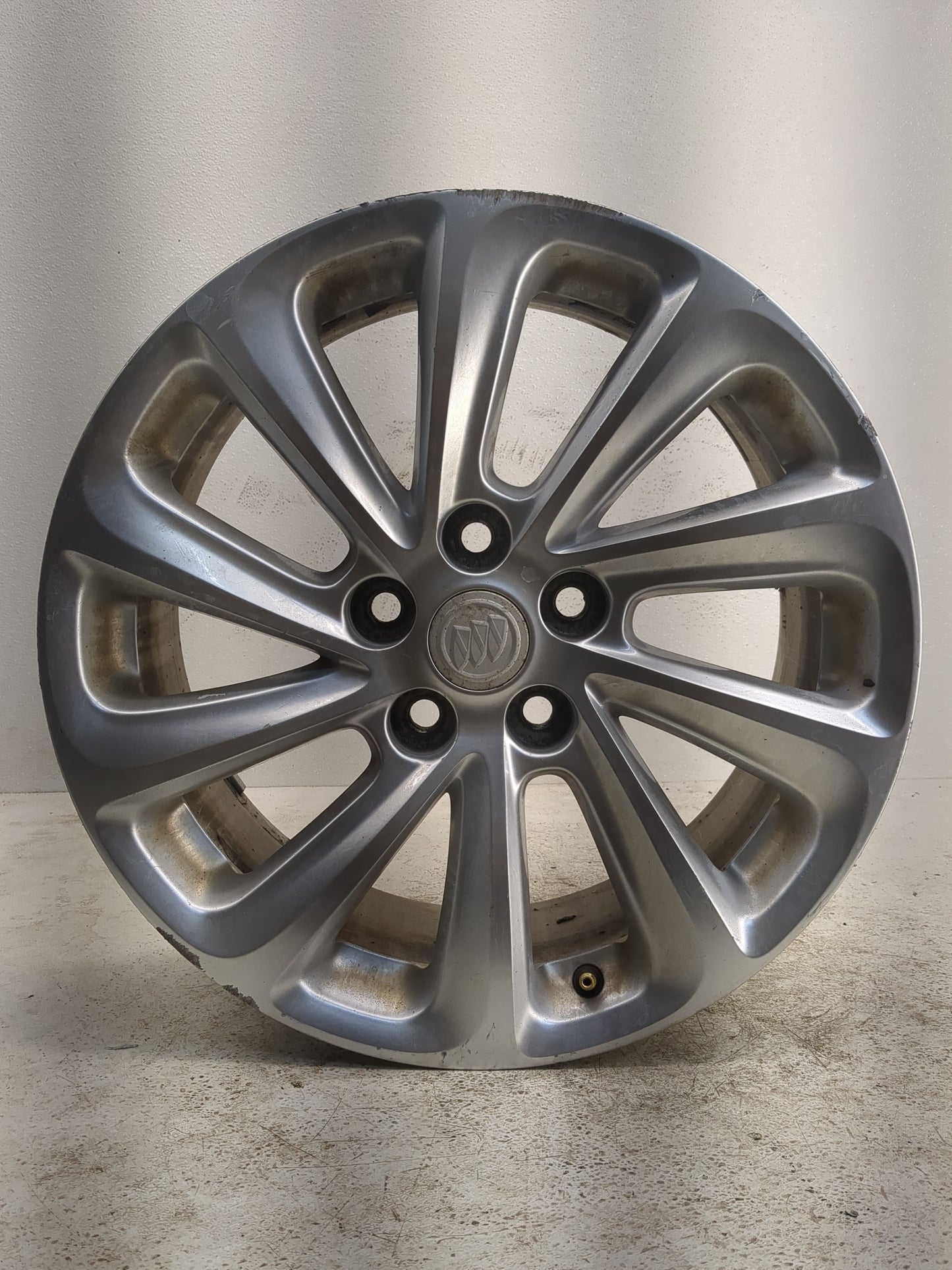 2014-2016 Buick Lacrosse Oem Wheel Rim - Oemusedautoparts1.com