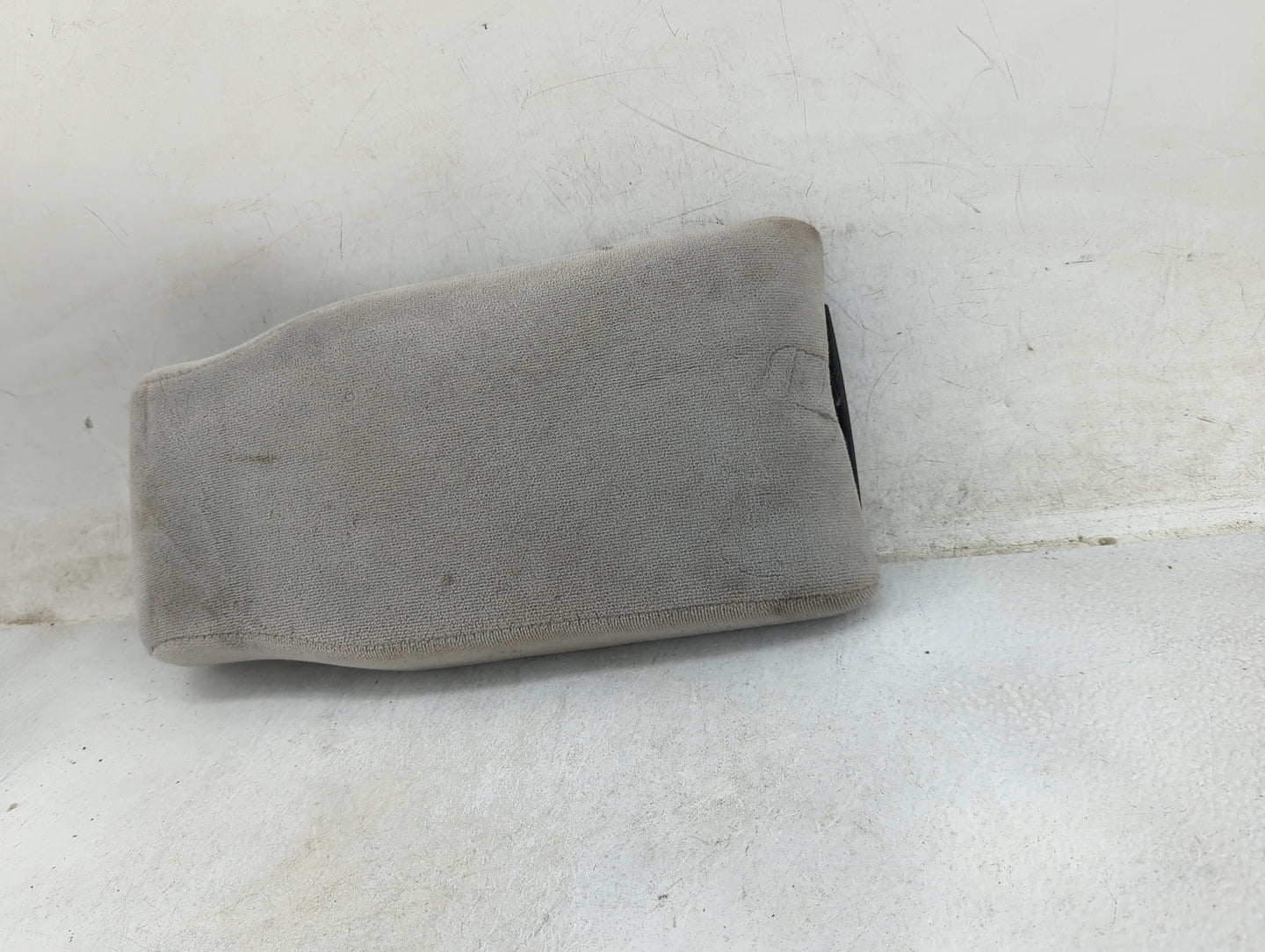 2005-2006 Buick Lacrosse Center Console Armrest Cover Lid Fits Fits 2005 2006 OEM Used Auto Parts - Oemusedautoparts1.com