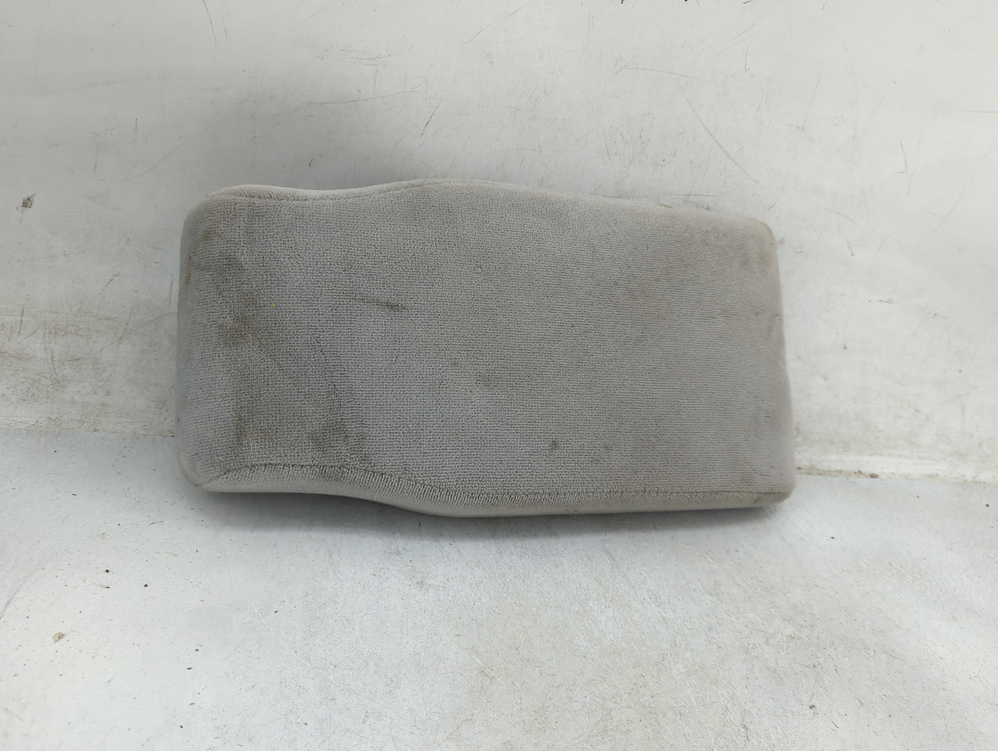 2005-2006 Buick Lacrosse Center Console Armrest Cover Lid Fits Fits 2005 2006 OEM Used Auto Parts - Oemusedautoparts1.com