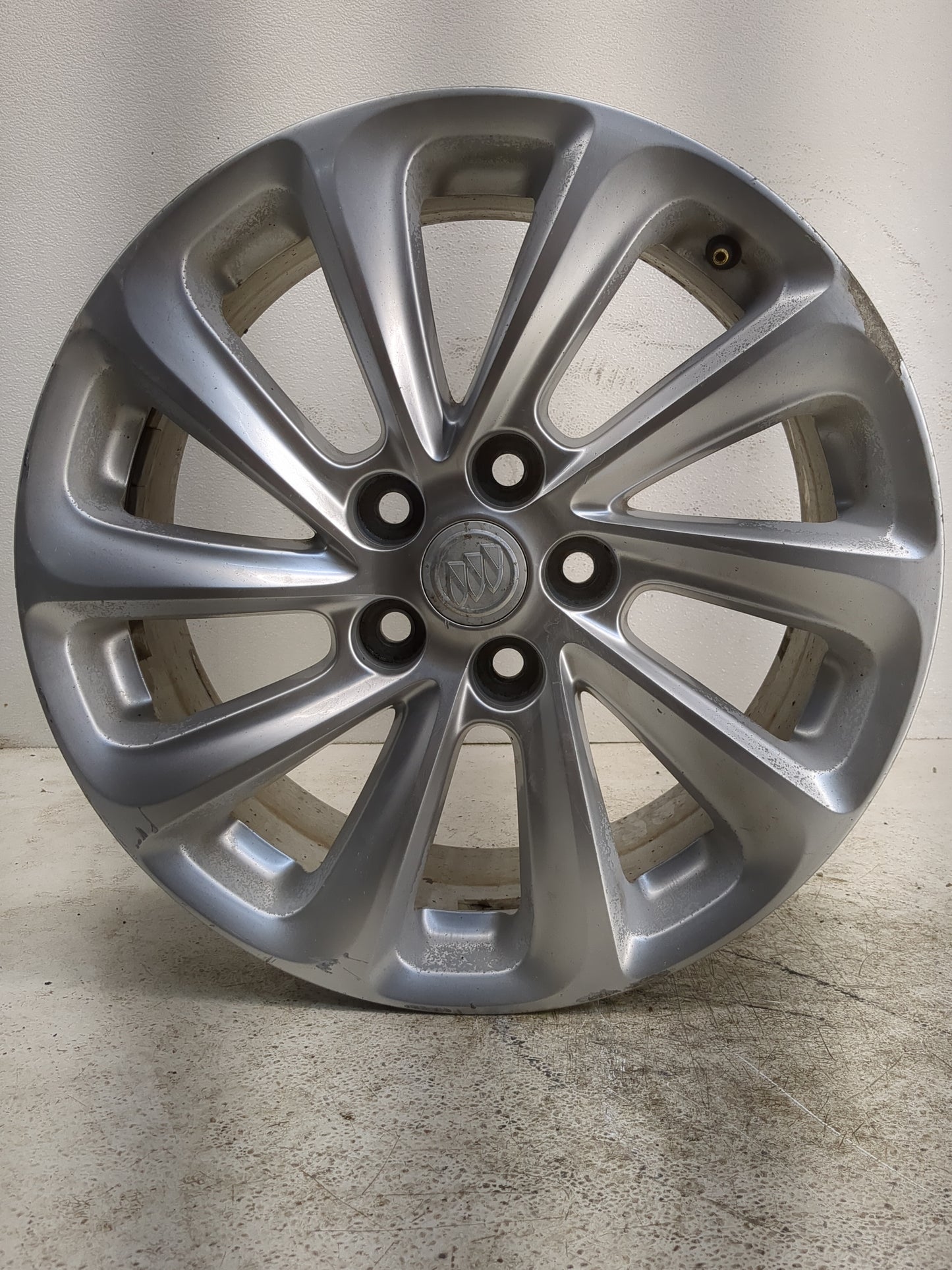 2014-2016 Buick Lacrosse Oem Wheel Rim - Oemusedautoparts1.com