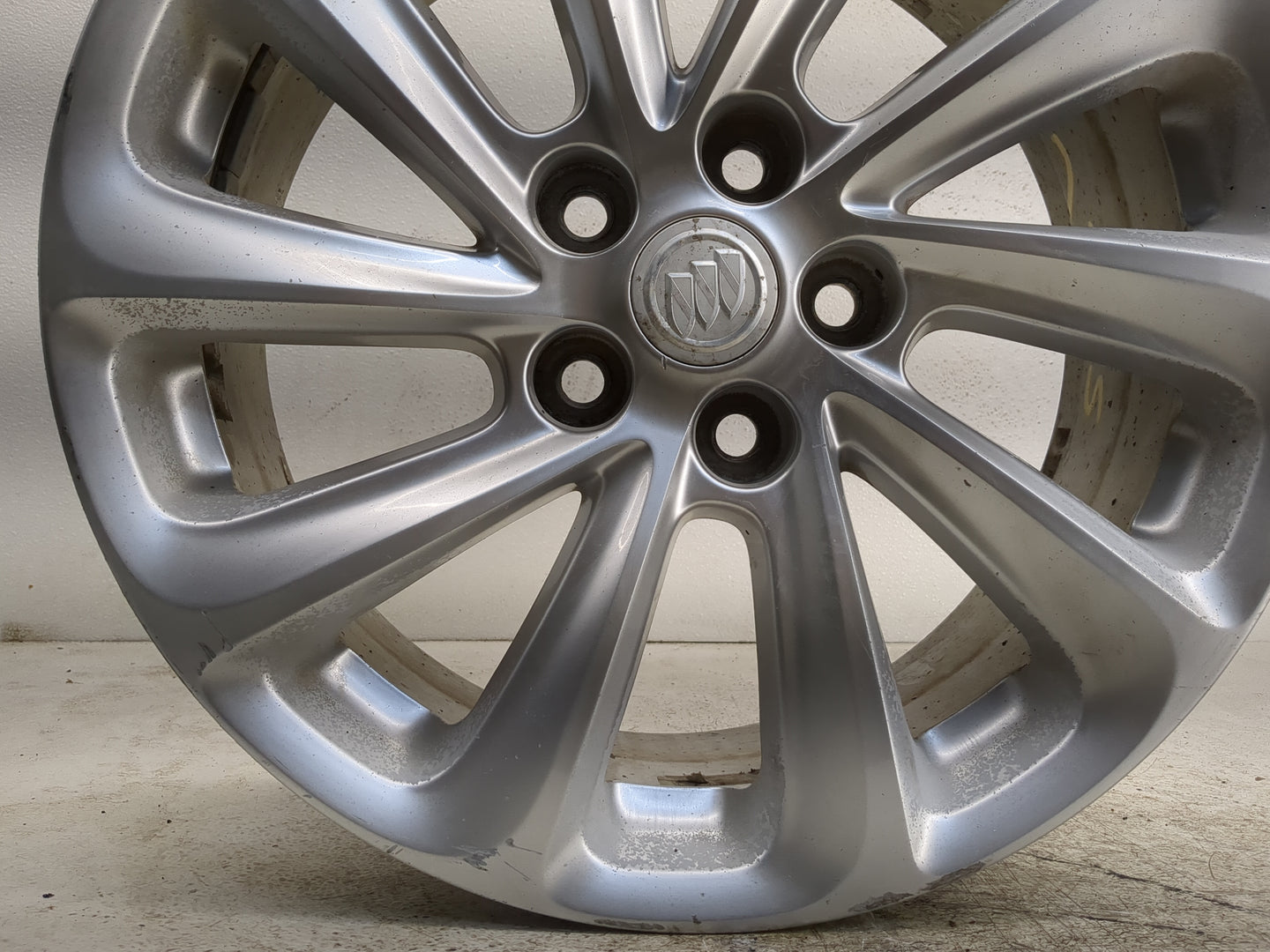 2014-2016 Buick Lacrosse Oem Wheel Rim - Oemusedautoparts1.com