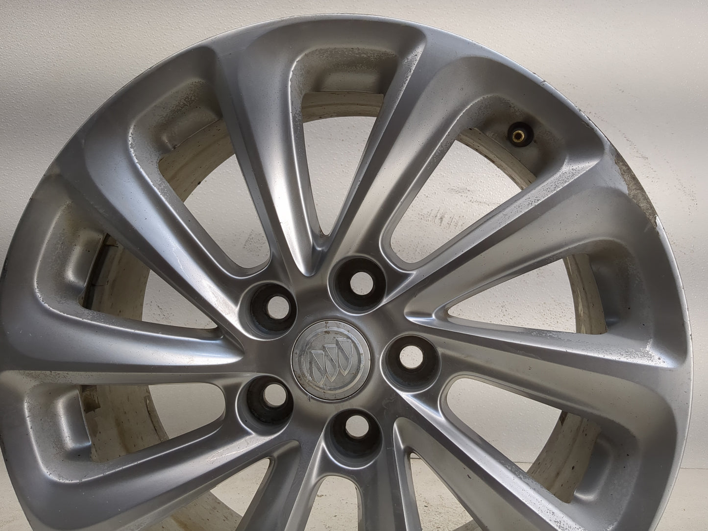 2014-2016 Buick Lacrosse Oem Wheel Rim - Oemusedautoparts1.com
