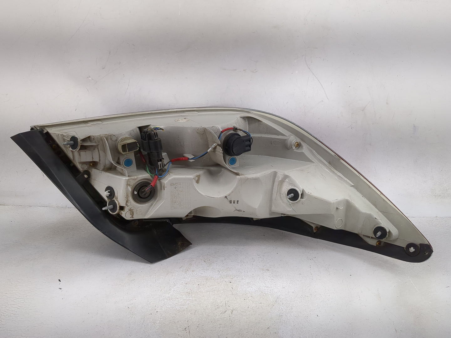 2010-2013 Buick Lacrosse Tail Light Assembly Passenger Right OEM Fits Fits 2010 2011 2012 2013 OEM Used Auto Parts - Oemused