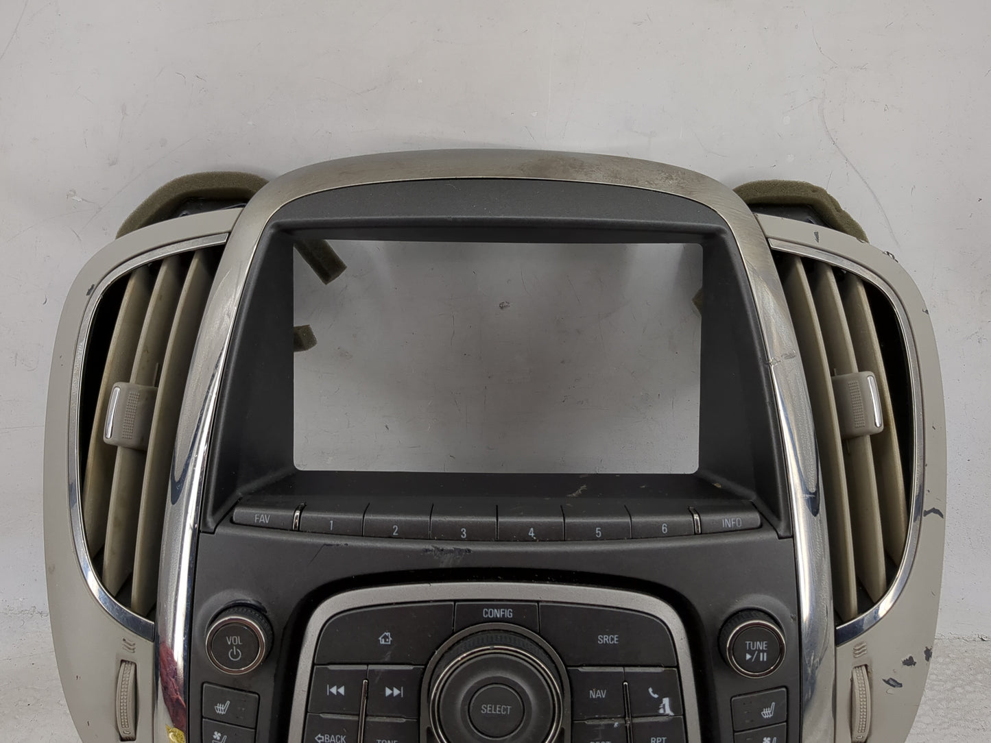 2013-2013 Buick Lacrosse Radio Control Panel 5019938 - Oemusedautoparts1.com