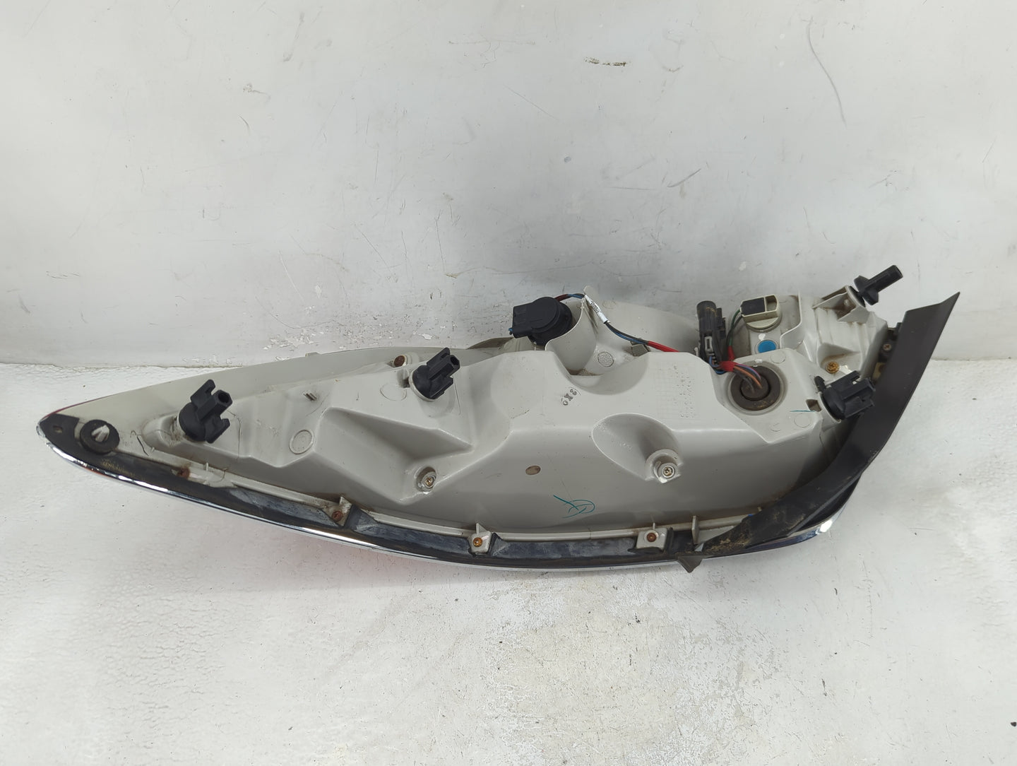 2010-2013 Buick Lacrosse Tail Light Assembly Driver Left OEM Fits Fits 2010 2011 2012 2013 OEM Used Auto Parts - Oemusedauto