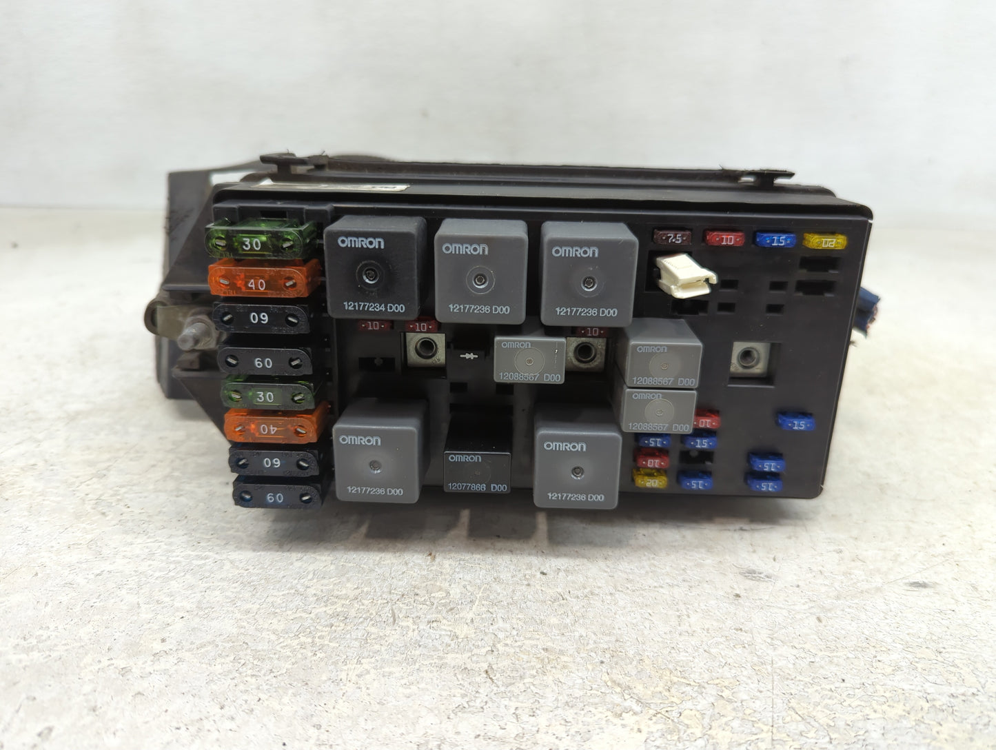 2012 Buick Lacrosse Fusebox Fuse Box Panel Relay Module Fits OEM Used Auto Parts - Oemusedautoparts1.com
