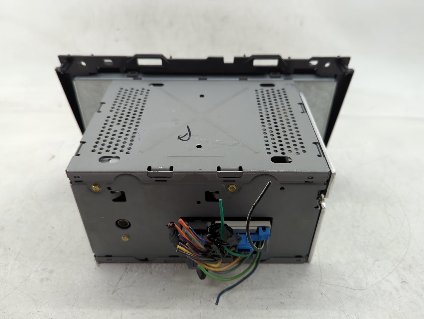 2005-2007 Buick Lacrosse Radio AM FM Cd Player Receiver Replacement Fits Fits 2005 2006 2007 OEM Used Auto Parts - Oemusedau