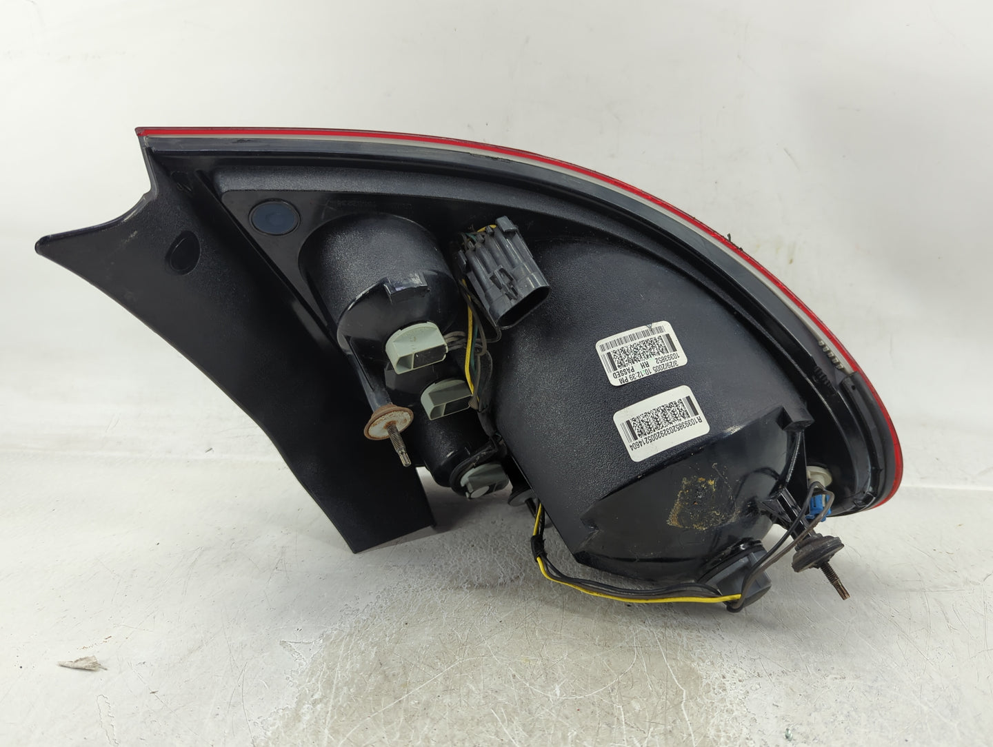 2005-2009 Buick Lacrosse Tail Light Assembly Passenger Right OEM Fits Fits 2005 2006 2007 2008 2009 OEM Used Auto Parts - Oe