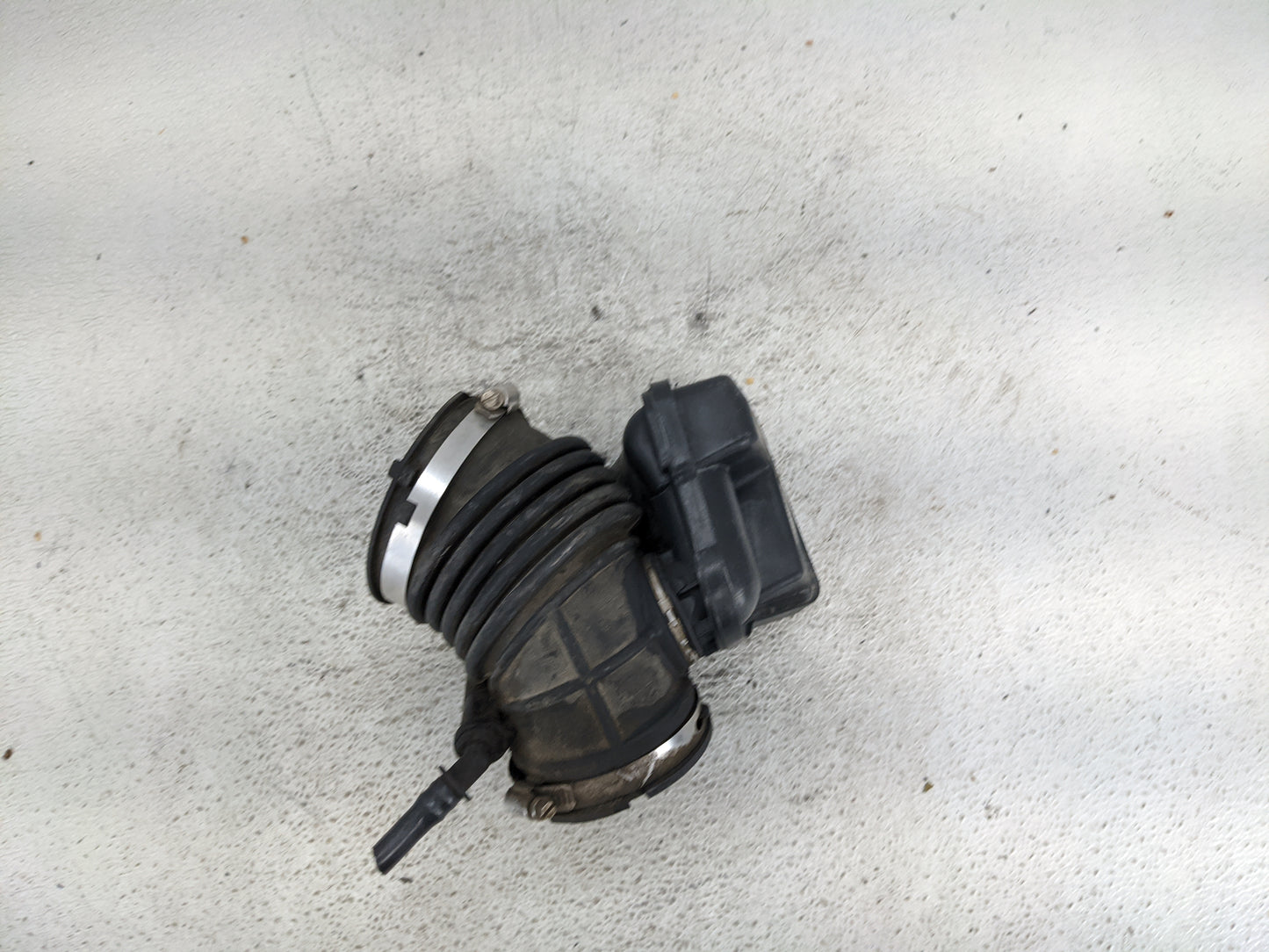 2012 Buick Lacrosse Air Cleaner Intake Duct Hose Tube 921936 - Oemusedautoparts1.com