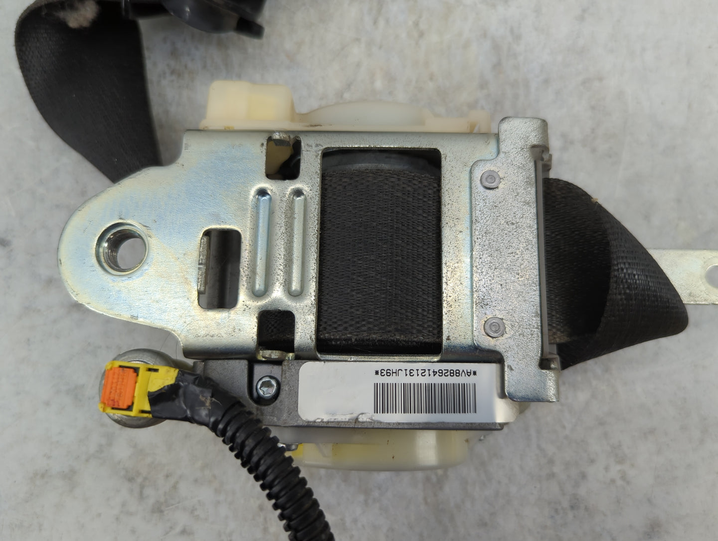 2011-2016 Buick Lacrosse Drvier Front Seatbelt Retractor 922066 - Oemusedautoparts1.com