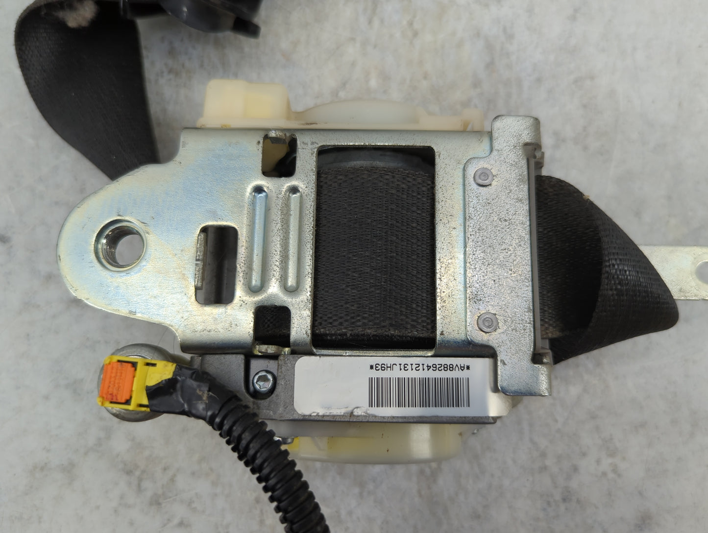 2011-2016 Buick Lacrosse Drvier Front Seatbelt Retractor 922066 - Oemusedautoparts1.com