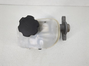 2000-2003 Buick Lesabre Brake Master Cylinder - Oemusedautoparts1.com