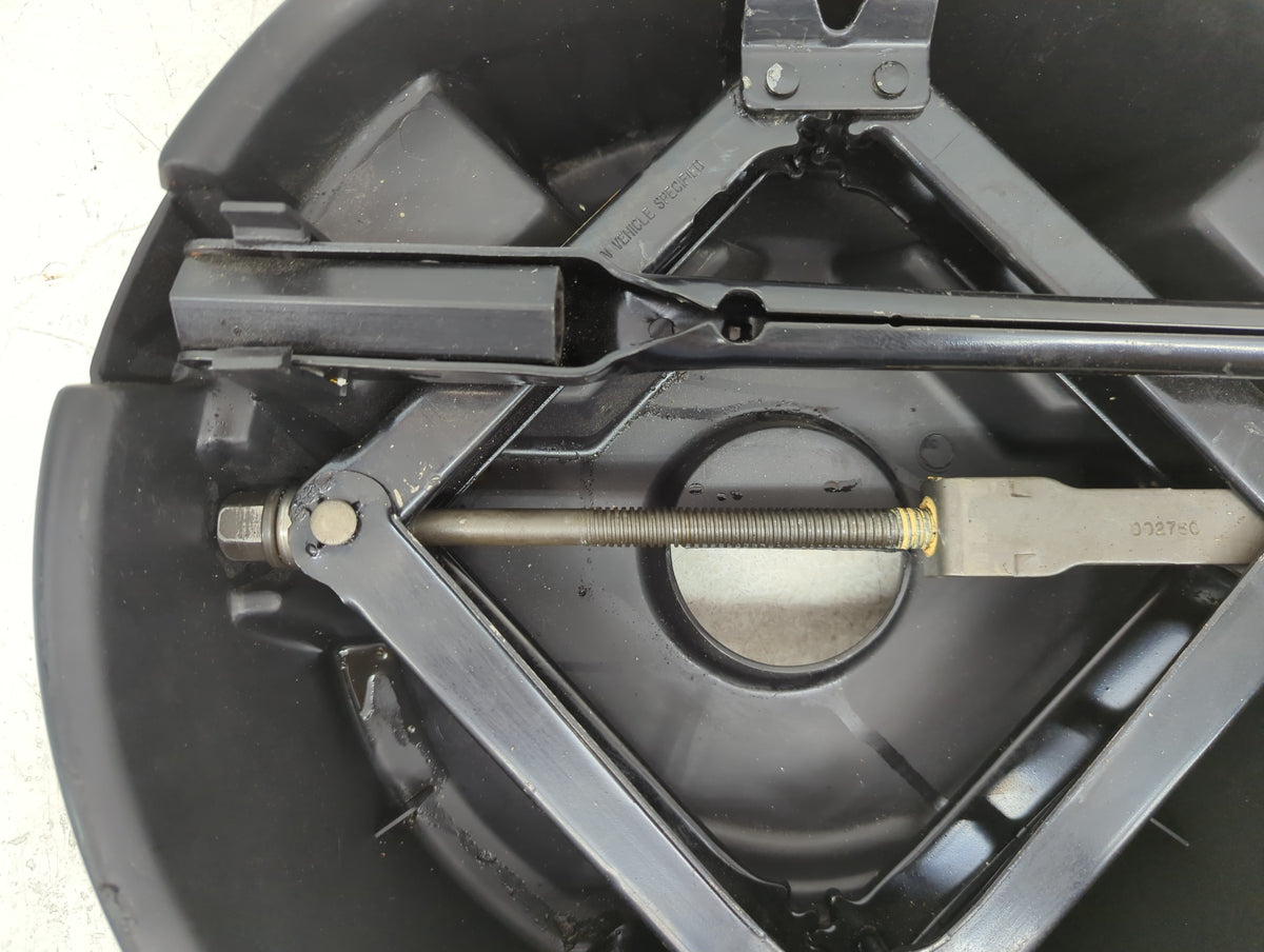 Buick Lesabre Spare Scissor Car Jack 1111632 - Oemusedautoparts1.com