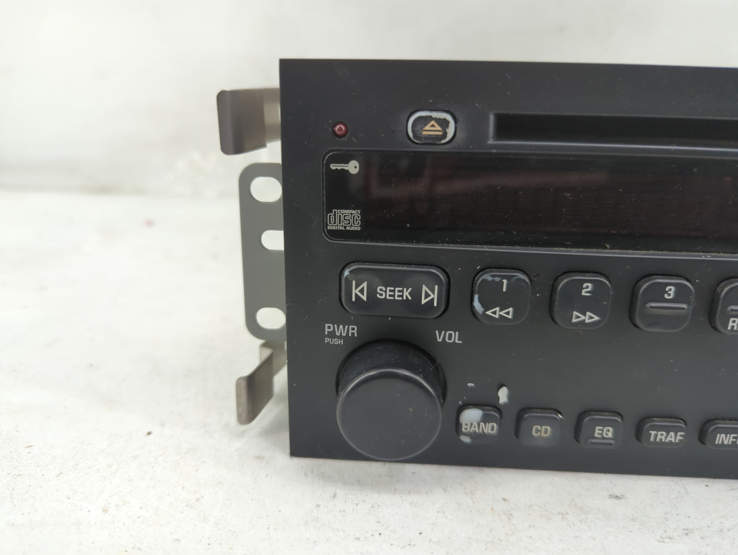 2003-2005 Buick Lesabre Radio AM FM Cd Player Receiver Replacement Fits Fits 2003 2004 2005 OEM Used Auto Parts - Oemusedaut