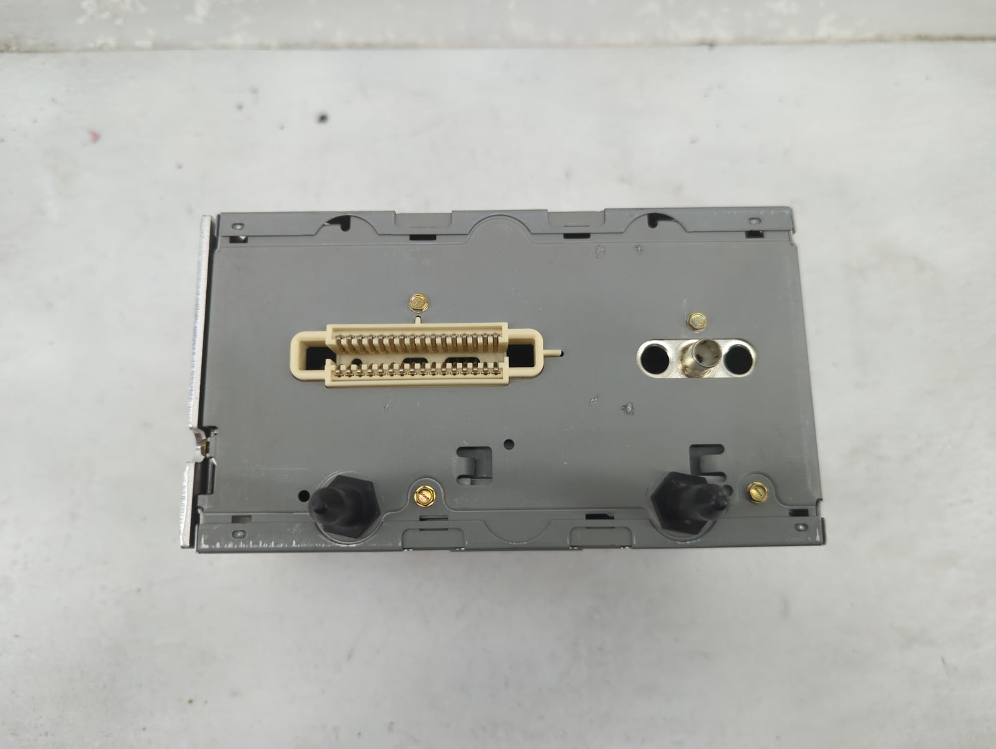2003-2005 Buick Lesabre Radio AM FM Cd Player Receiver Replacement Fits Fits 2003 2004 2005 OEM Used Auto Parts - Oemusedaut