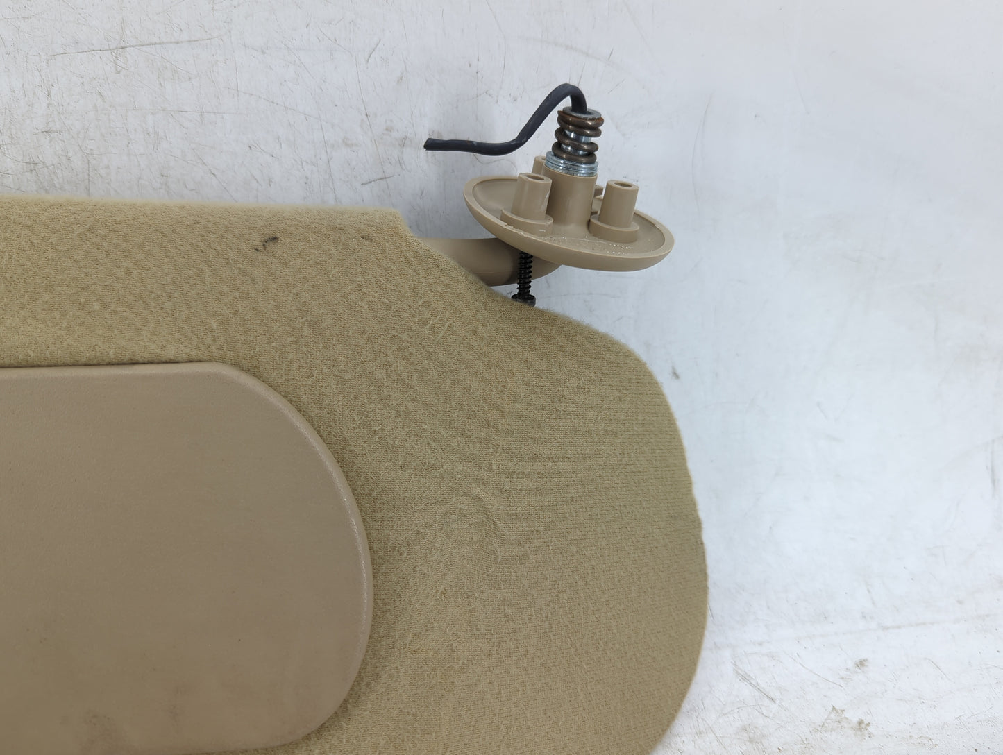 2000-2005 Buick Lesabre Sun Visor Shade Replacement Passenger Right Mirror Fits Fits 2000 2001 2002 2003 2004 2005 OEM Used 