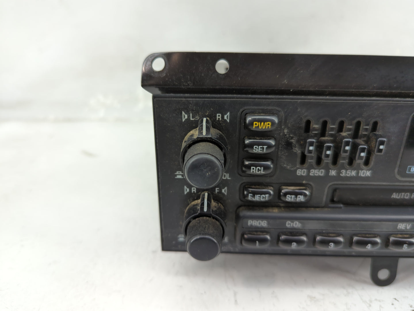 0 Buick Lesabre Radio AM FM Cd Player Receiver Replacement Fits OEM Used Auto Parts - Oemusedautoparts1.com