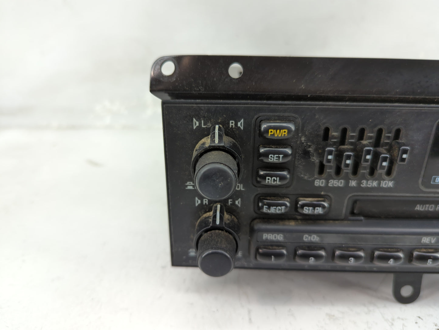 0 Buick Lesabre Radio AM FM Cd Player Receiver Replacement Fits OEM Used Auto Parts - Oemusedautoparts1.com