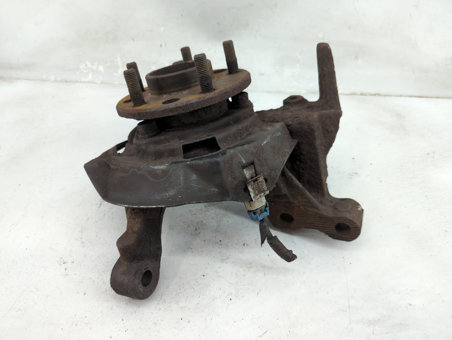 1993-1999 Buick Lesabre Driver Front Wheel Hub Oem - Oemusedautoparts1.com
