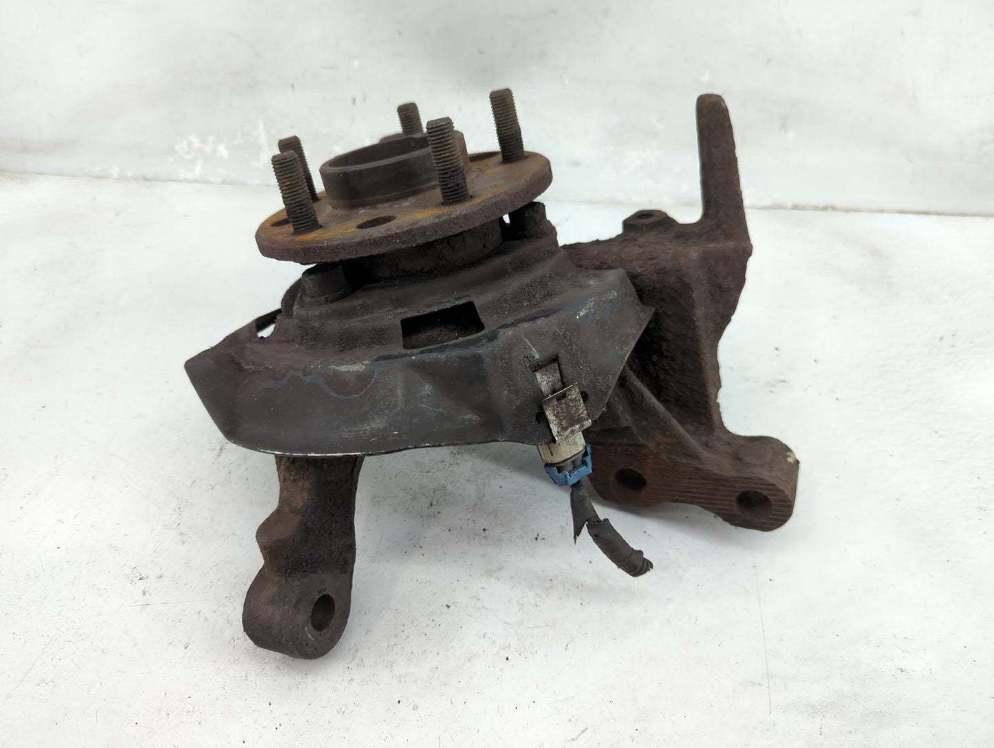 1993-1999 Buick Lesabre Driver Front Wheel Hub Oem - Oemusedautoparts1.com