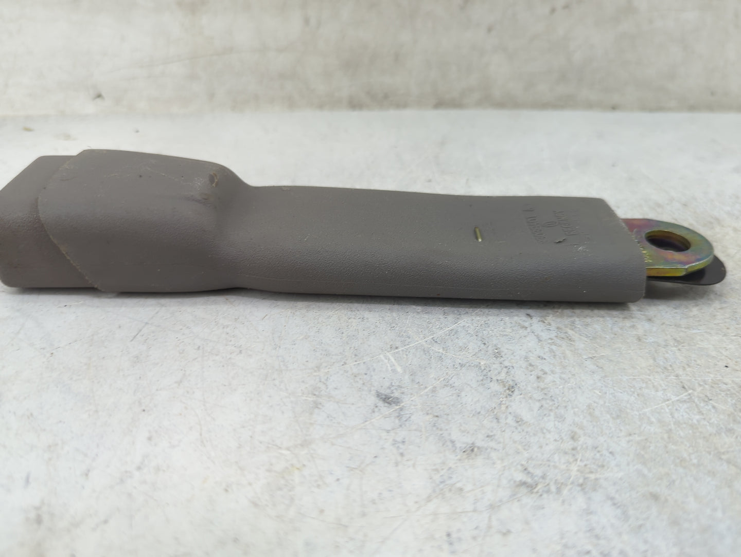 2002-2005 Buick Lesabre Passenger Front Seatbelt Buckle 1183657 - Oemusedautoparts1.com