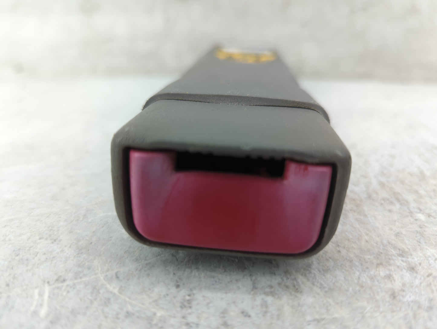 2002-2005 Buick Lesabre Passenger Front Seatbelt Buckle 1183657 - Oemusedautoparts1.com