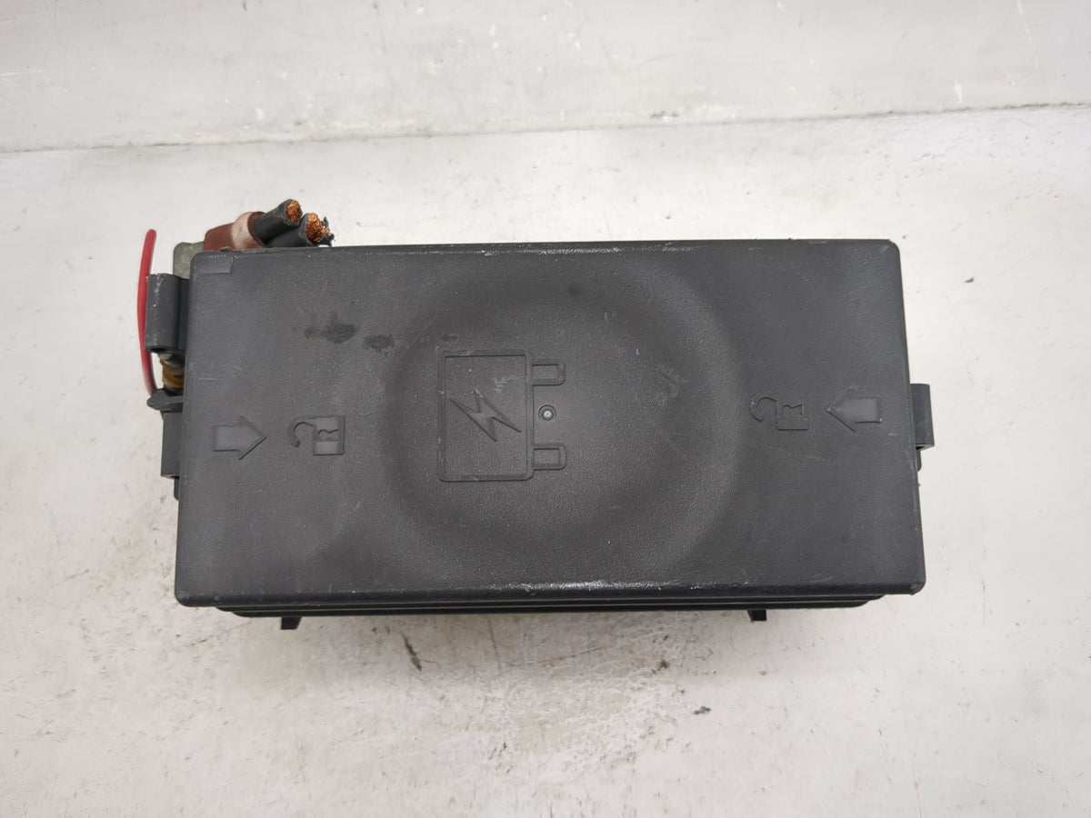 2000-2005 Buick Lesabre Fusebox Fuse Box Panel Relay Module Fits Fits 2000 2001 2002 2003 2004 2005 OEM Used Auto Parts - Oe