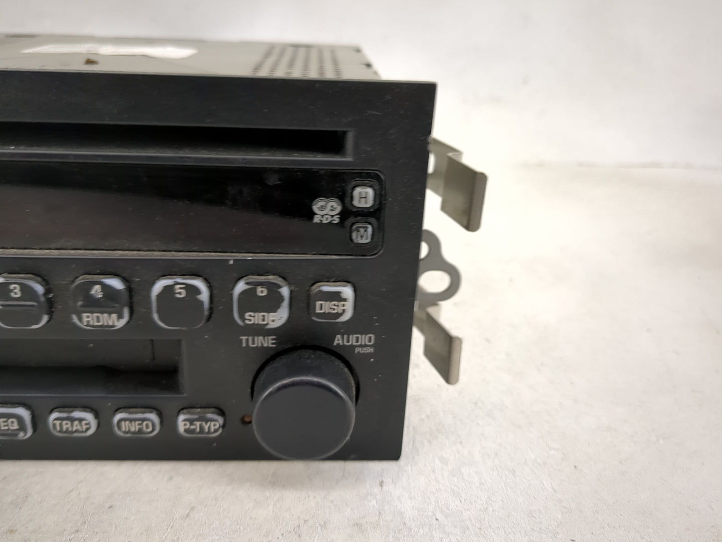 2003-2005 Buick Lesabre Radio AM FM Cd Player Receiver Replacement Fits Fits 2003 2004 2005 OEM Used Auto Parts - Oemusedaut