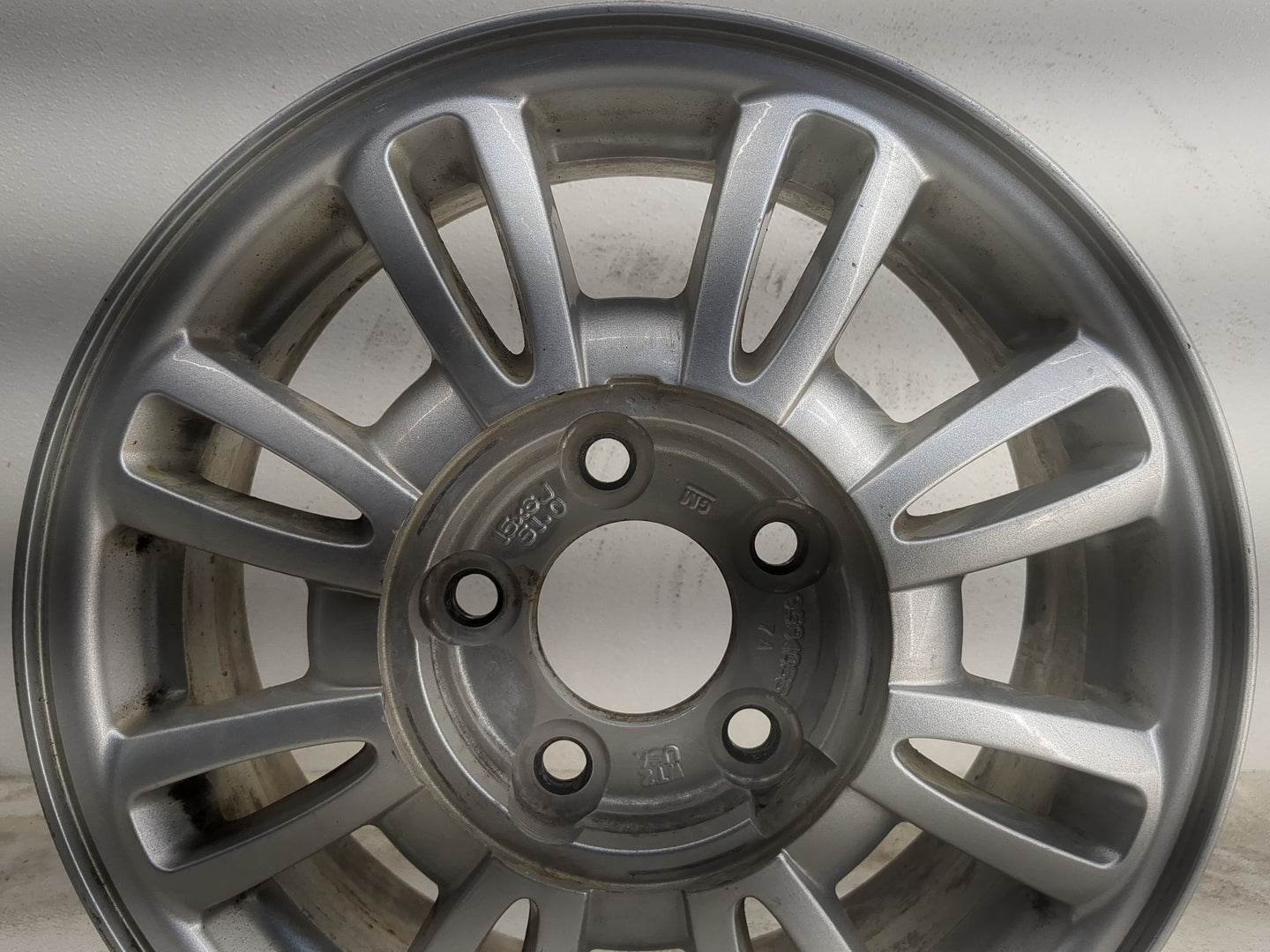 2002-2005 Buick Lesabre Oem Wheel Rim - Oemusedautoparts1.com