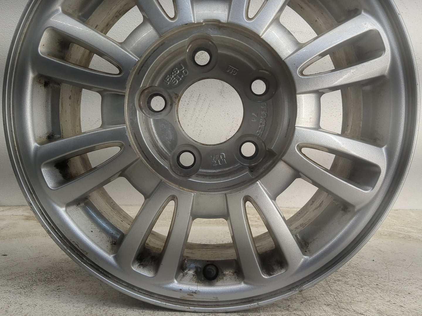 2002-2005 Buick Lesabre Oem Wheel Rim - Oemusedautoparts1.com