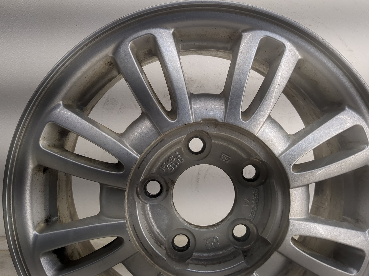 2002-2005 Buick Lesabre Oem Wheel Rim - Oemusedautoparts1.com