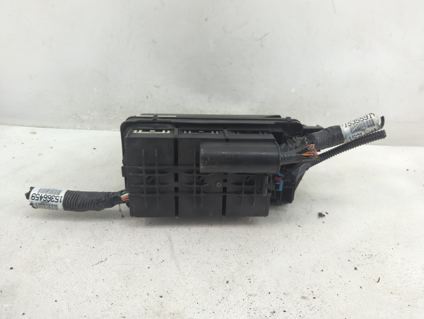 2000-2005 Buick Lesabre Fusebox Fuse Box Panel Relay Module Fits Fits 2000 2001 2002 2003 2004 2005 OEM Used Auto Parts - Oe
