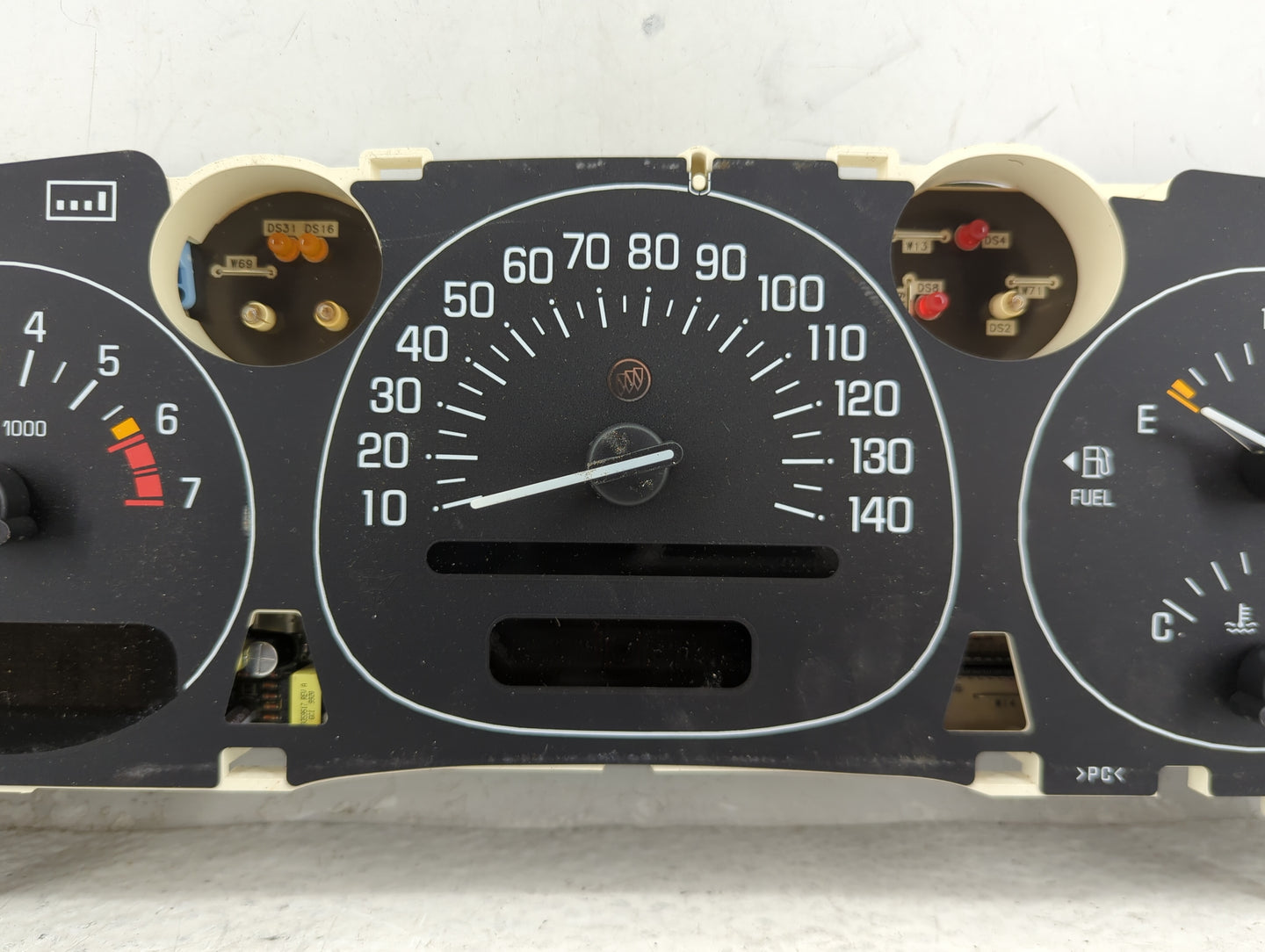 2000-2001 Buick Lesabre Instrument Cluster Speedometer Gauges Fits Fits 2000 2001 OEM Used Auto Parts - Oemusedautoparts1.co
