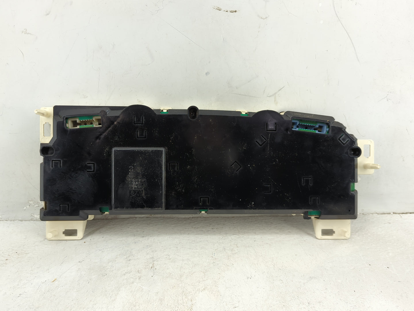 2000-2001 Buick Lesabre Instrument Cluster Speedometer Gauges Fits Fits 2000 2001 OEM Used Auto Parts - Oemusedautoparts1.co