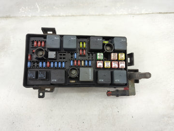 2006-2007 Buick Lucerne Fusebox Fuse Box Panel Relay Module Fits Fits 2006 2007 OEM Used Auto Parts - Oemusedautoparts1.com
