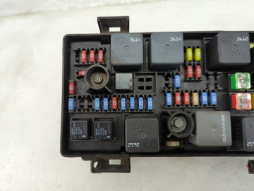 2006-2007 Buick Lucerne Fusebox Fuse Box Panel Relay Module Fits Fits 2006 2007 OEM Used Auto Parts