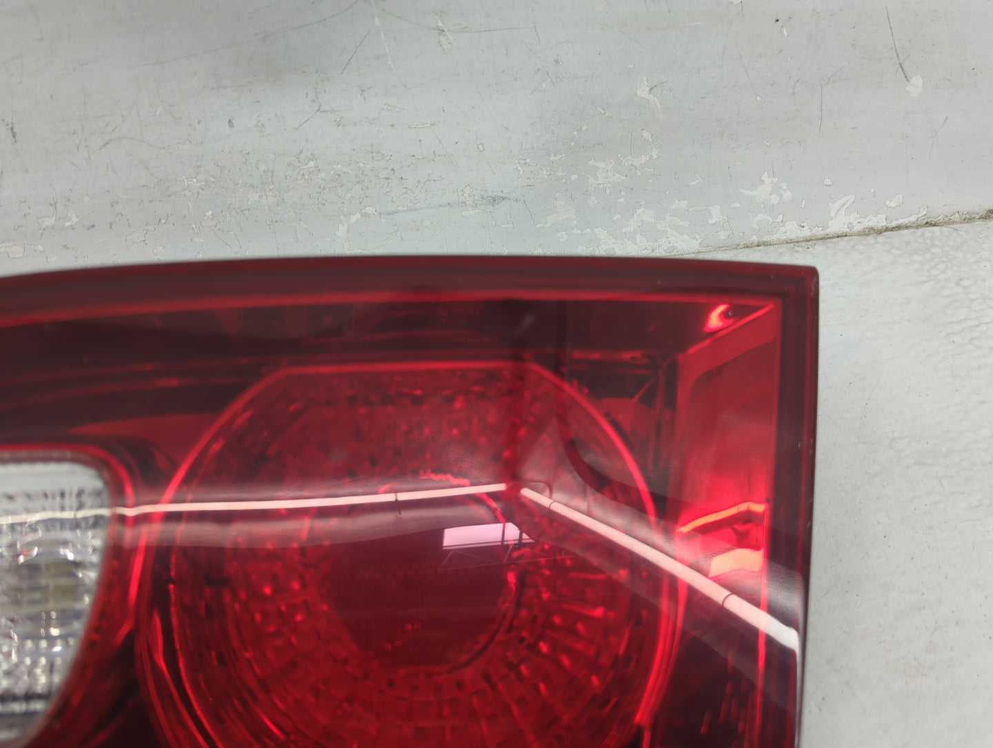 2006-2011 Buick Lucerne Passenger Right Side Deck Lid Mounted Tail Light - Oemusedautoparts1.com
