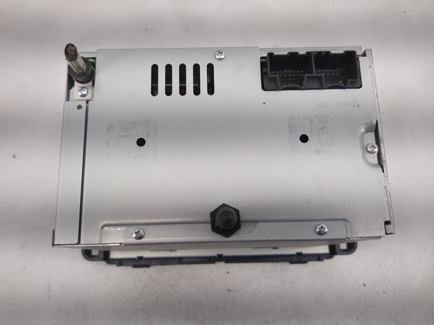 2007 Buick Lucerne Radio AM FM Cd Player Receiver Replacement Fits OEM Used Auto Parts - Oemusedautoparts1.com