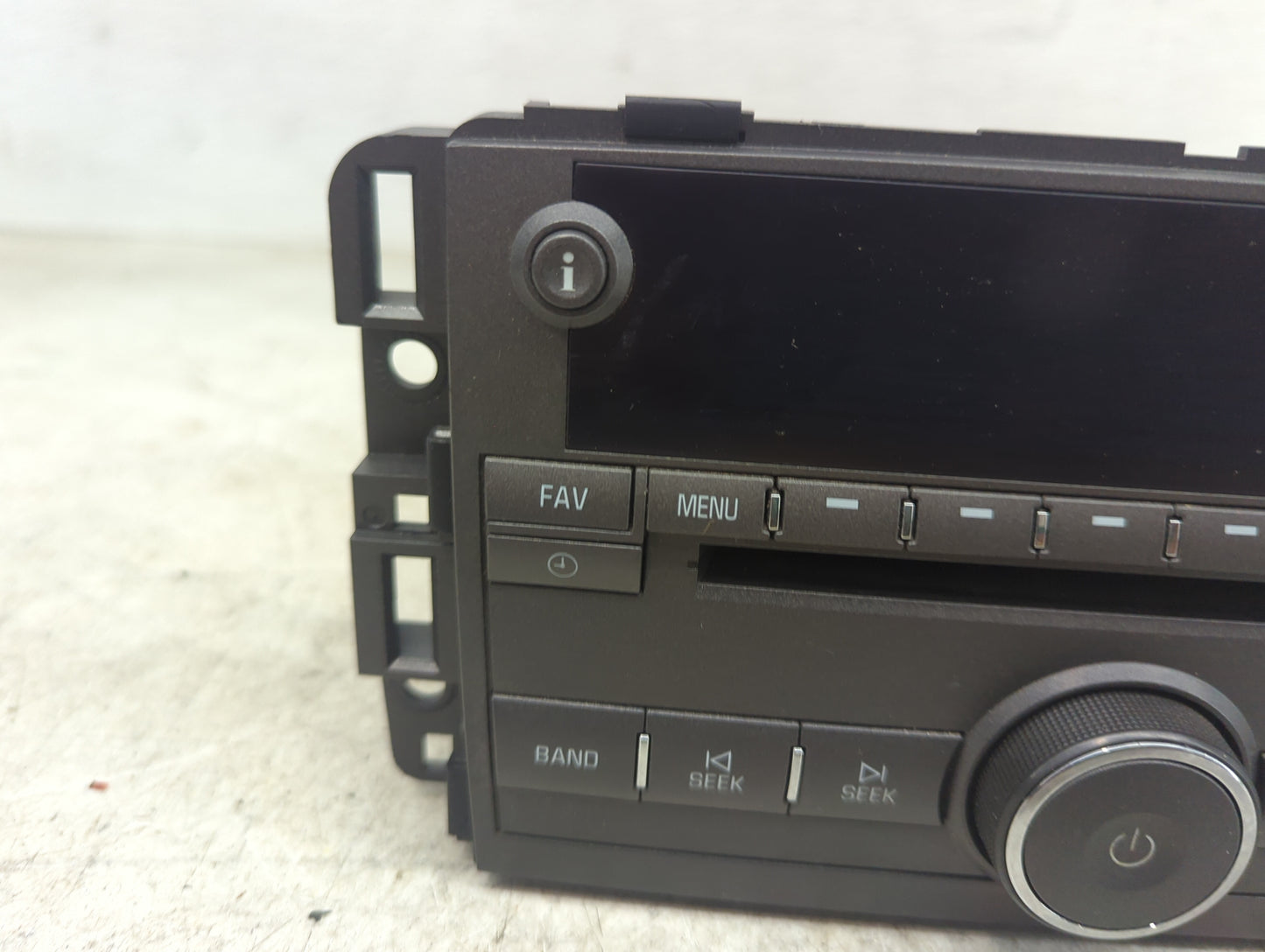 2009-2010 Buick Lucerne Radio AM FM Cd Player Receiver Replacement Fits Fits 2009 2010 OEM Used Auto Parts - Oemusedautopart