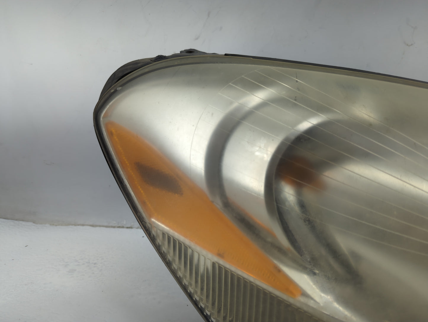 2006-2011 Buick Lucerne Passenger Right Oem Head Light Headlight Lamp - Oemusedautoparts1.com